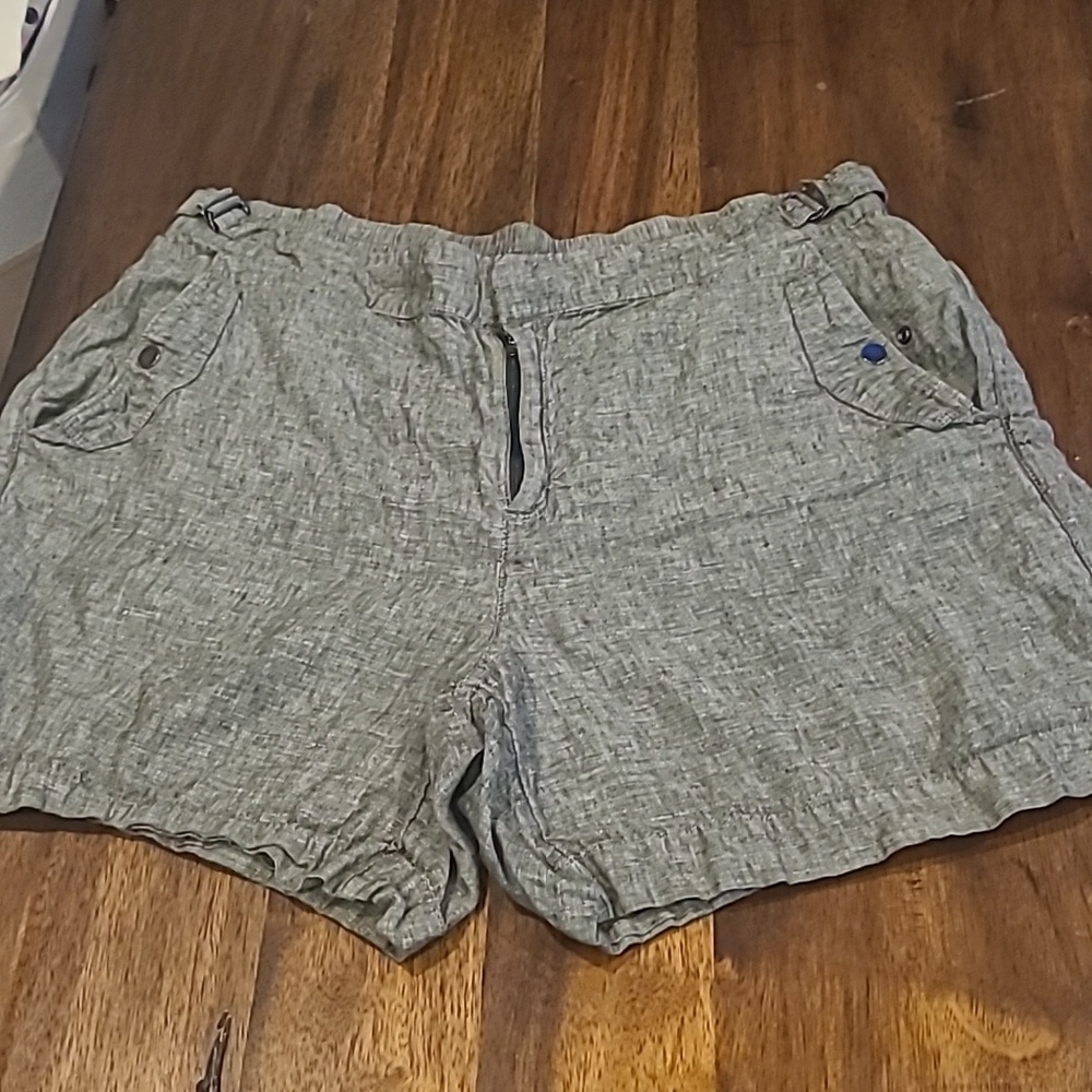 Athleta  100% Linen Shorts Grey Shorts Size 18